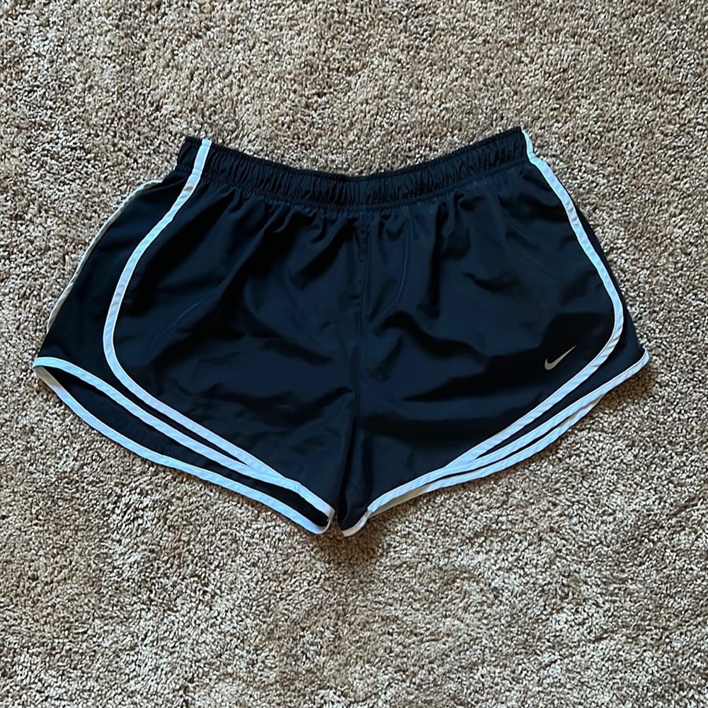 Nike XL Women’s Tempo Running Shorts